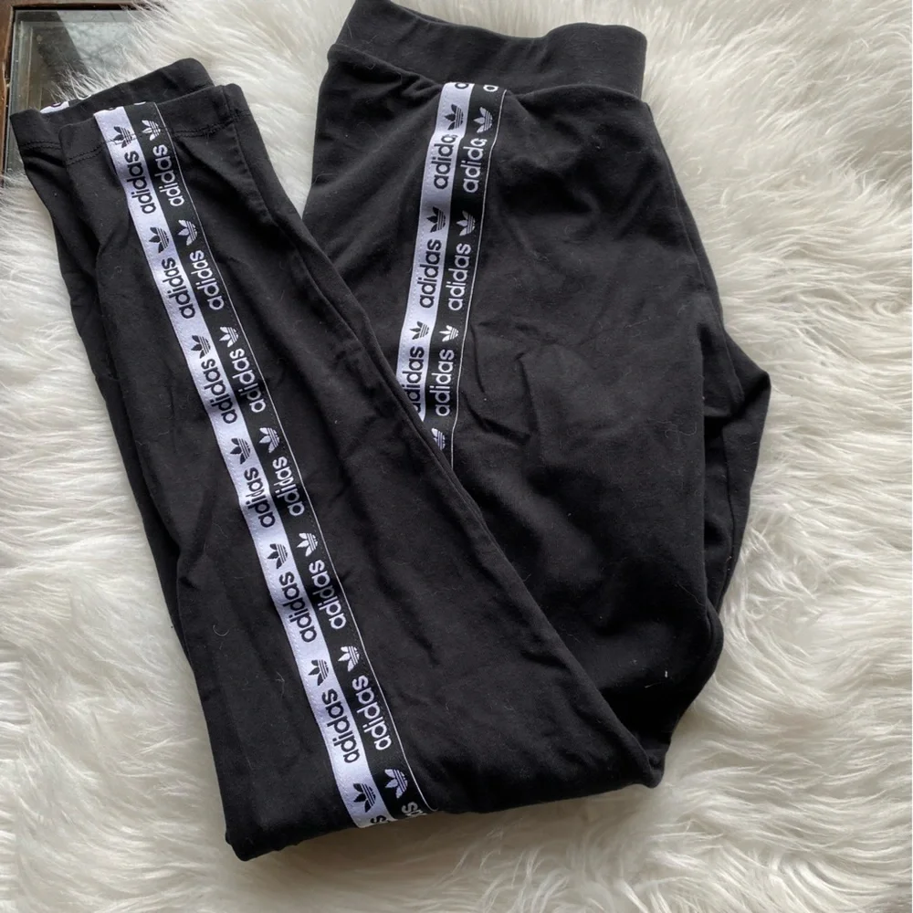 Adidas Black Leggings Size Medium - Picture 1 of 3